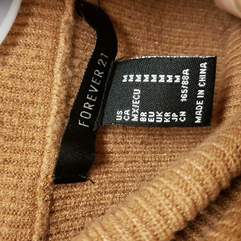 Forever 21 Cropped Cowl Neck Sweater (M) - Picture 5 of 6
